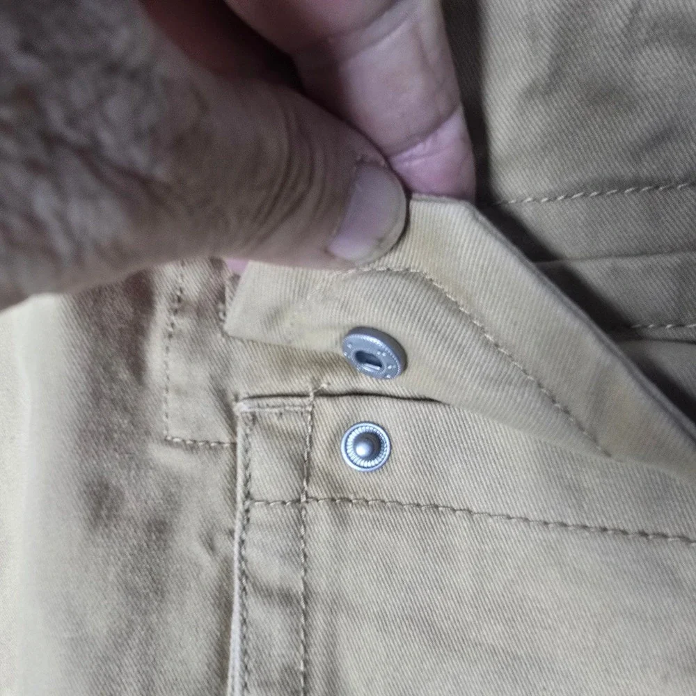 True Religion Mens Tan Khaki Cargo Shorts Horseshoe Stitching Size 36 ( Fits 38)